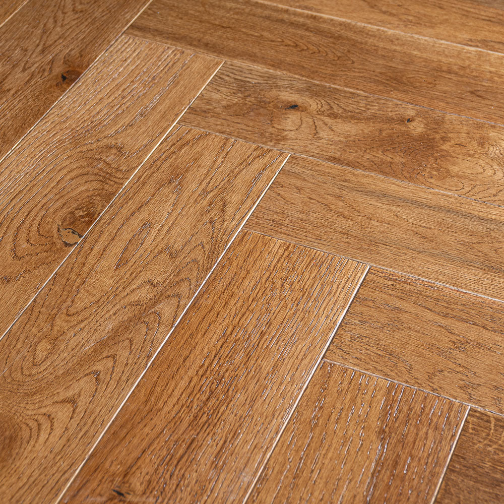 Antique Oak Herringbone 12/2mm Engineered Wood Flooring - Image 6