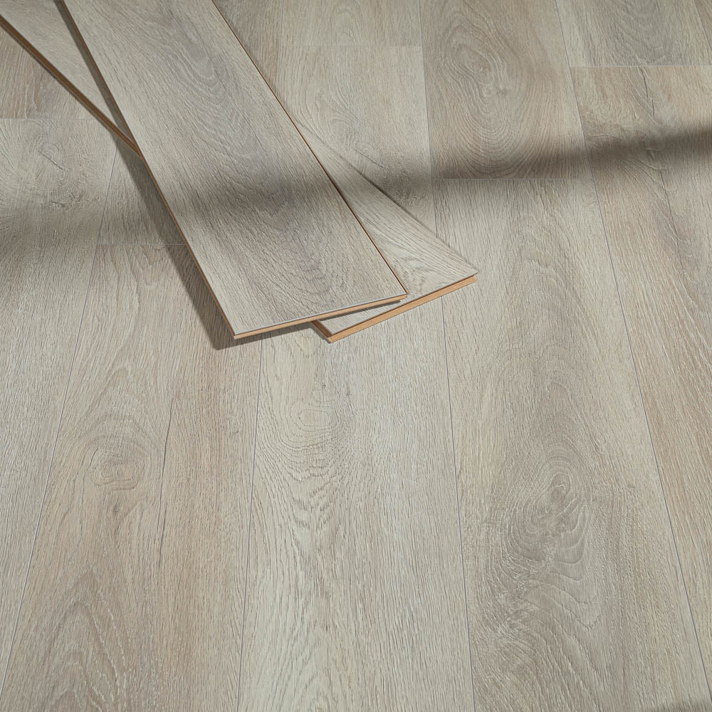 Berkshire Oak Mansion 8mm Laminate Flooring - Image 5