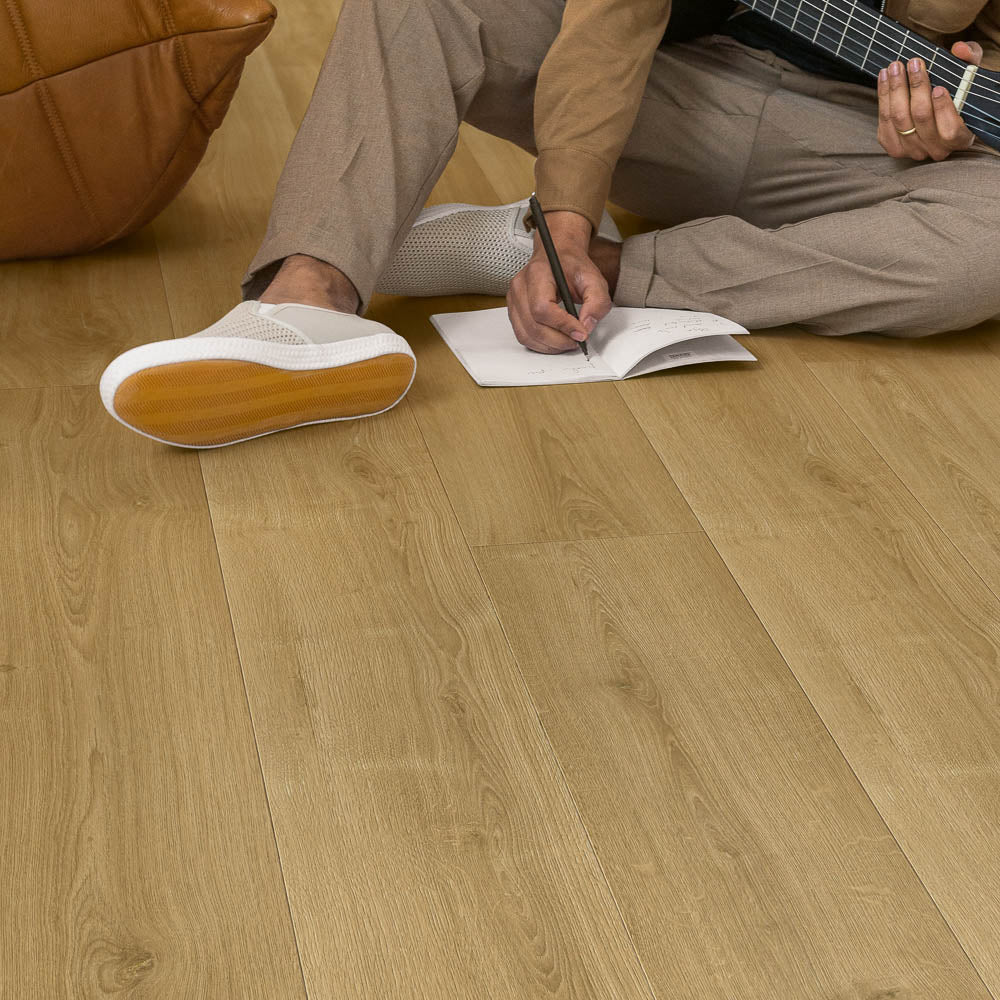 Brushed Oak Warm Natural SIG4762 Capture 9mm Laminate Flooring by Quick-Step - Image 5