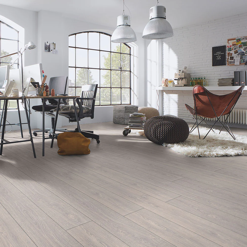 Capital Oak Light D2800 Robusto Villa 12mm Laminate Flooring by Kronotex - Image 2