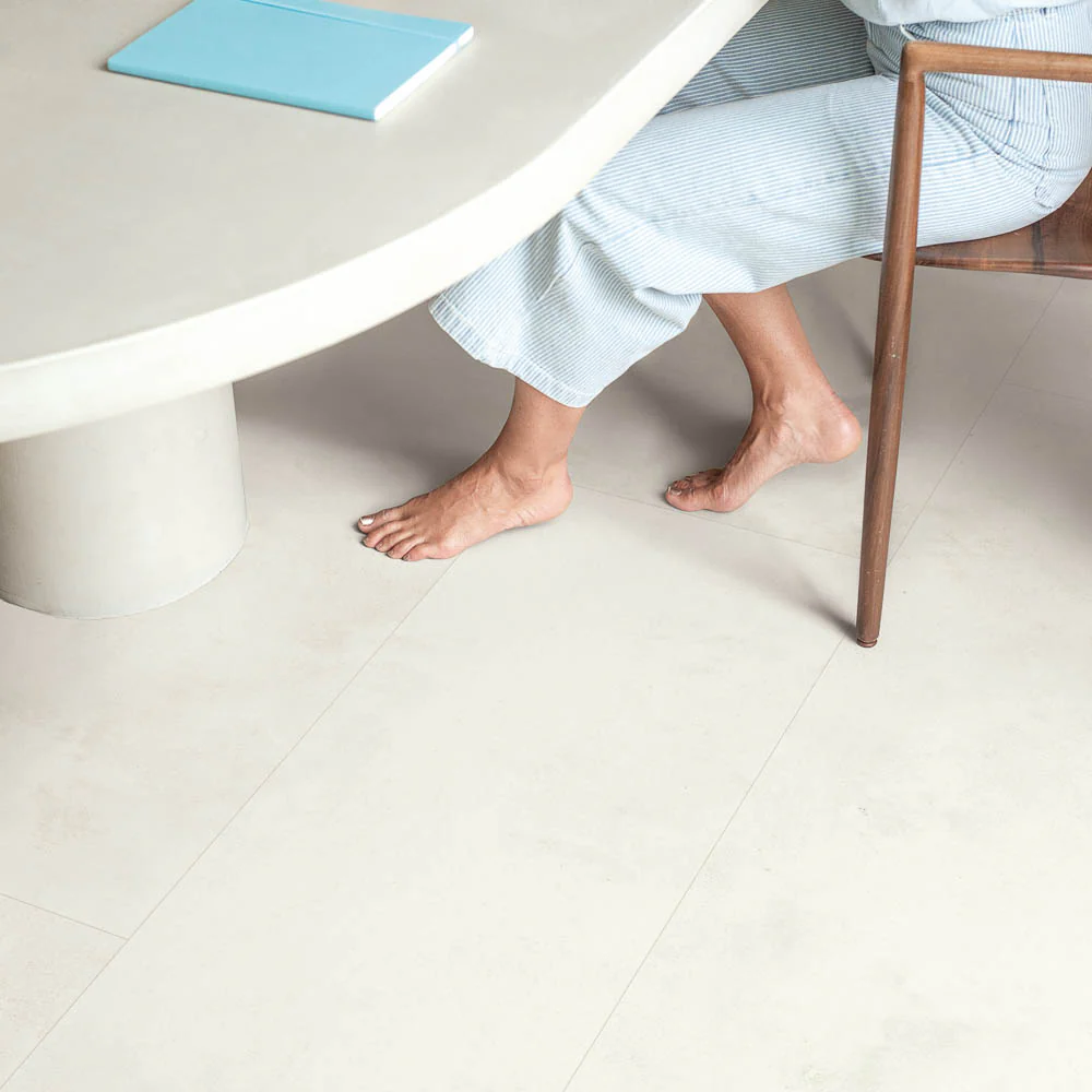 Chalk MUS5487 Muse 8mm Laminate Flooring by Quick-Step - Image 3