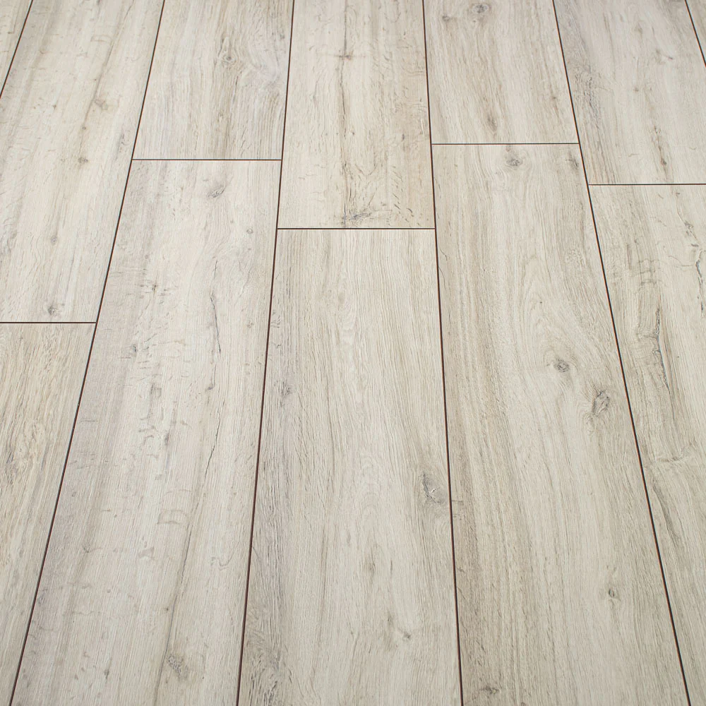 Cheshire Oak Palace 12mm Laminate Flooring - Image 3