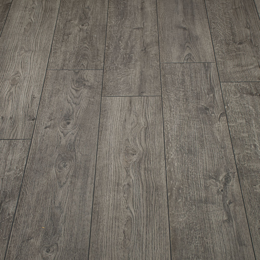 Cornwall Oak Palace 12mm Laminate Flooring - Image 3