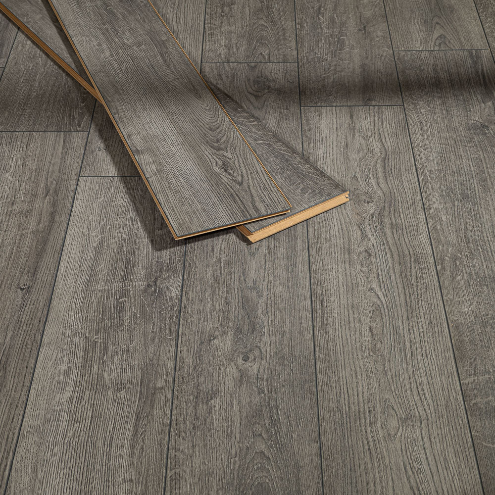 Cornwall Oak Palace 12mm Laminate Flooring - Image 4