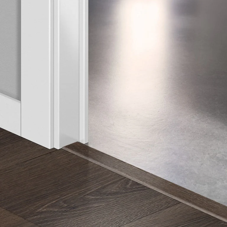 Desert Oak Brushed Dark Brown QSINCP03553 Incizo Door Bar by Quick-Step