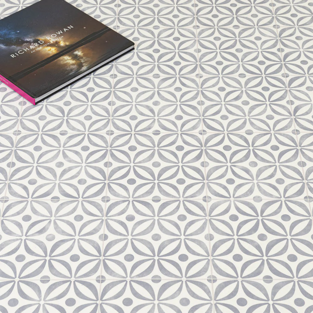 Emilia 574 Presto Vinyl Flooring Clearance - Image 2