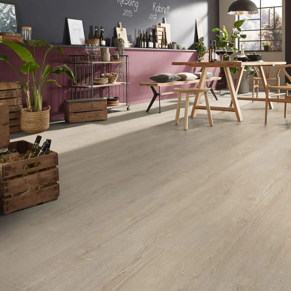 Horizon Oak Creme D41182 Exquisit 8mm Laminate Flooring by Kronotex