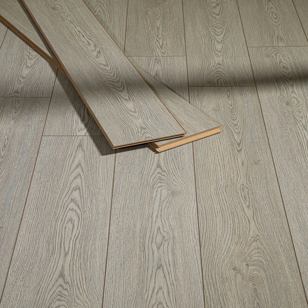 Lancashire Oak Palace 12mm Laminate Flooring - Image 4
