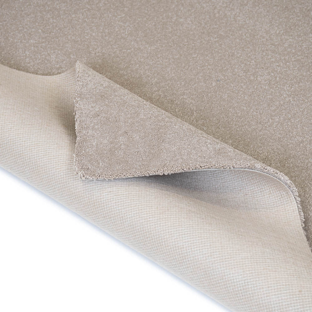 Linen Beige 72 Bellevue Saxony Carpet - Image 4