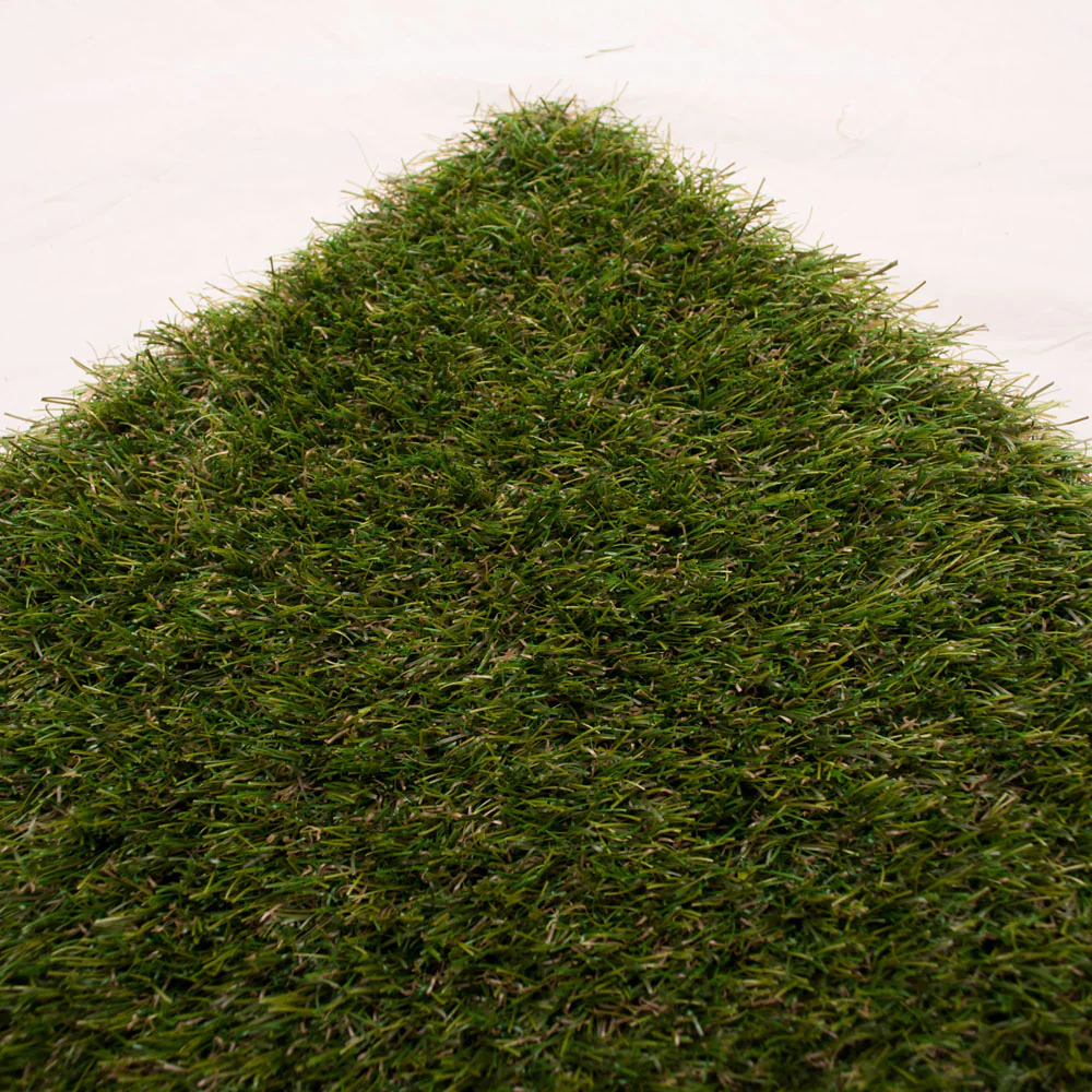 Cypress Point Emerald 30 Artificial Grass - Image 9