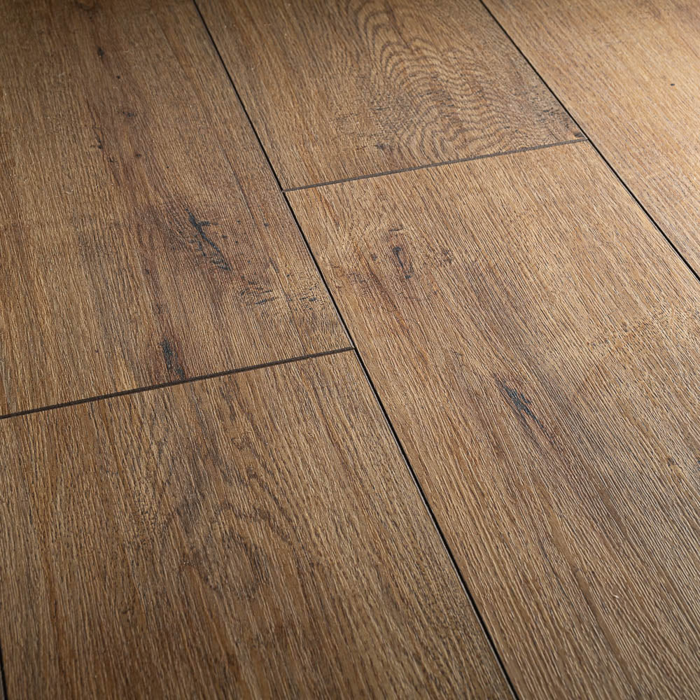 Middlesex Oak Fortress 8mm Laminate Flooring - Image 6