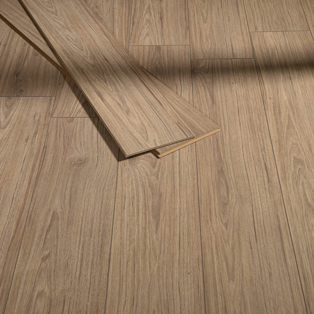 Northumberland Oak Fortress 8mm Laminate Flooring - Image 4