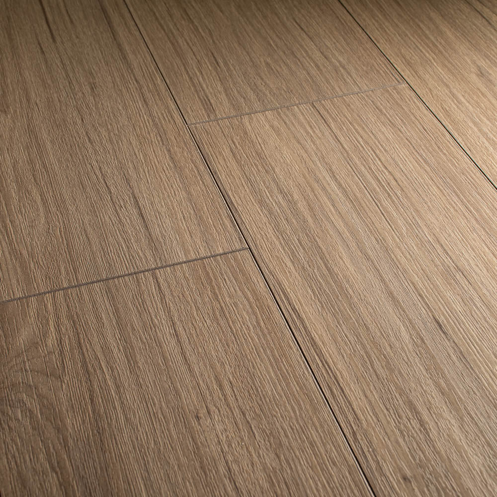 Northumberland Oak Fortress 8mm Laminate Flooring - Image 5