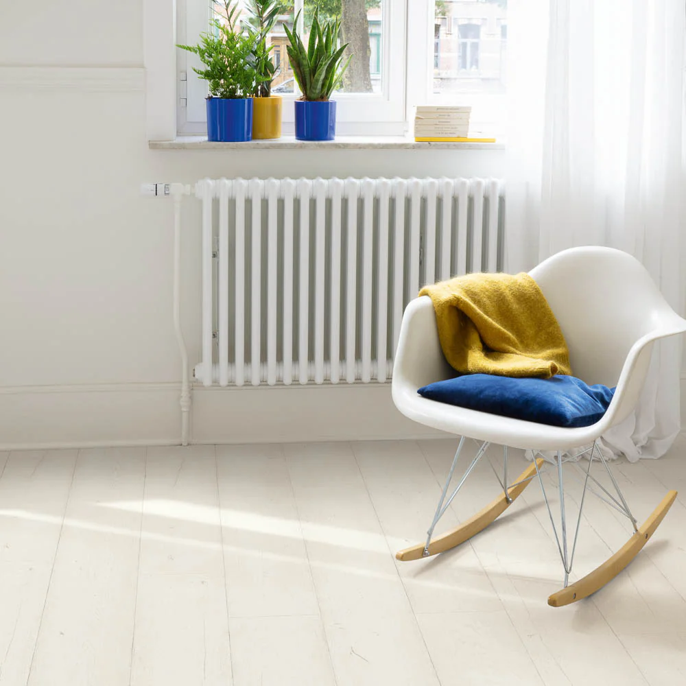 Painted Oak White SIG4753 Capture 9mm Laminate Flooring by Quick-Step - Image 2