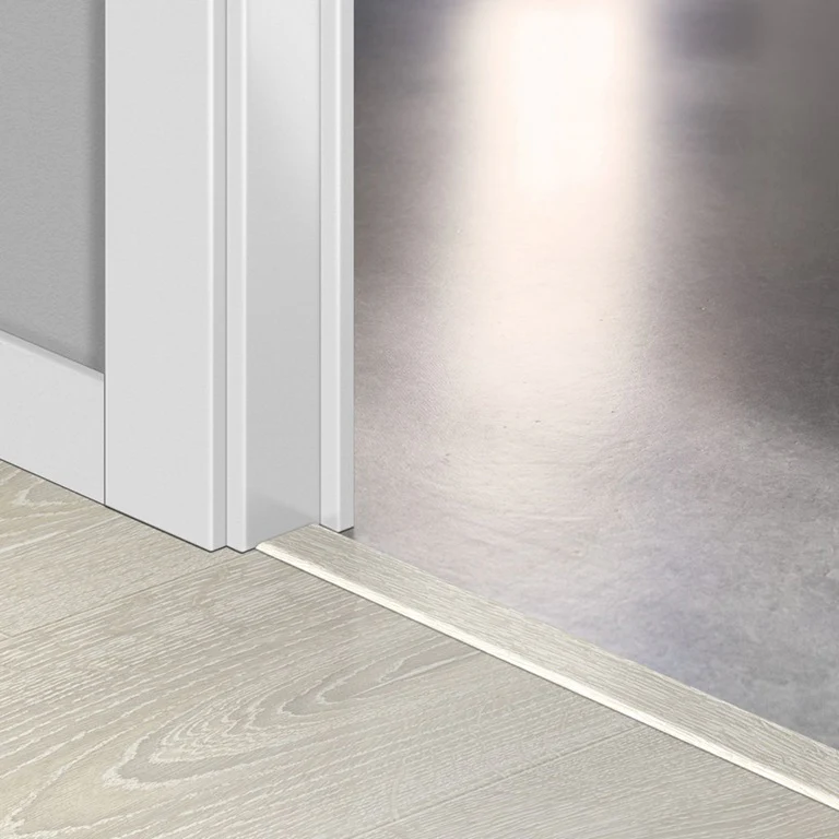 Patina Classic Oak QSINCP03559 Incizo Door Bar by Quick-Step