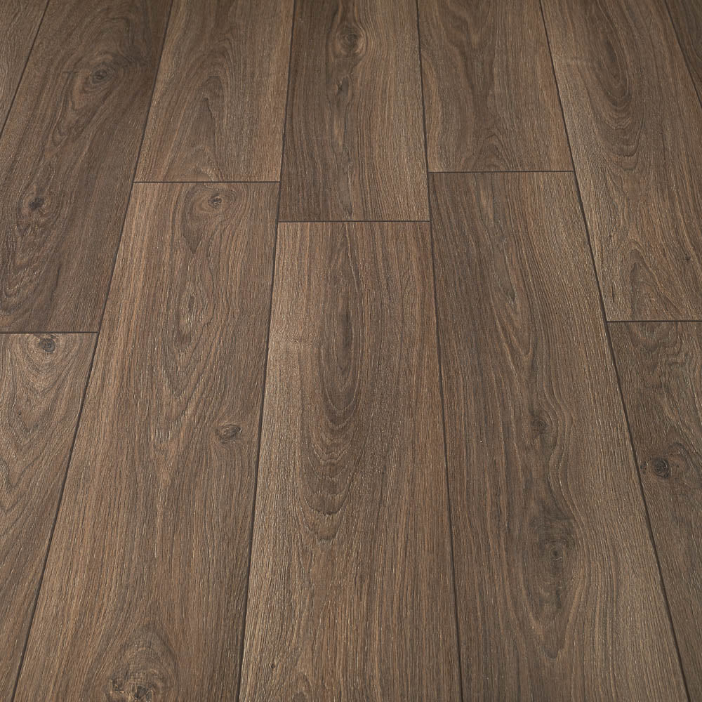 Rutland Oak Fortress 8mm Laminate Flooring - Image 3