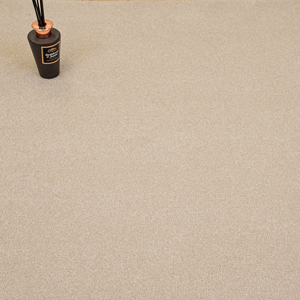 Straw Zephyr Saxony Carpet
