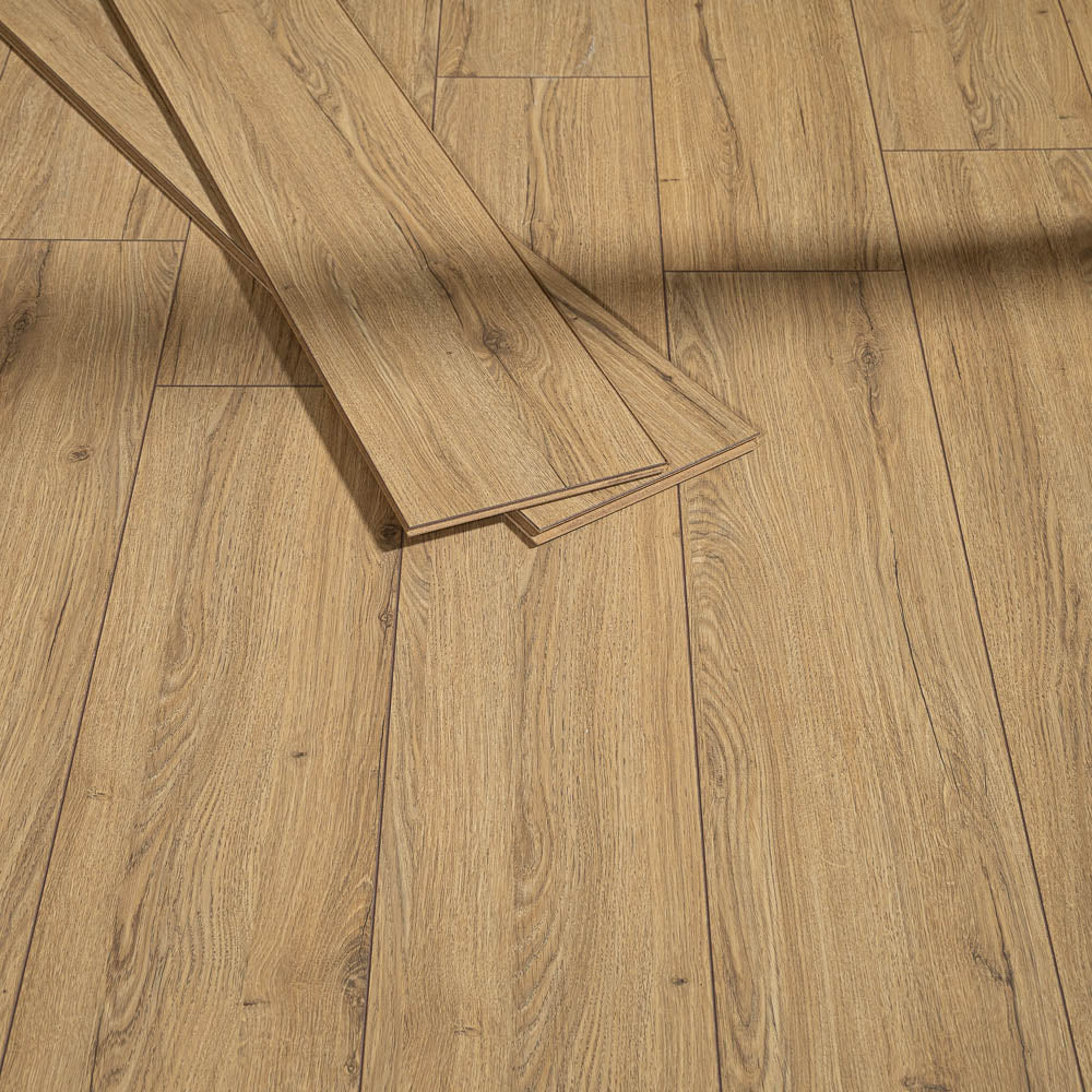 Suffolk Oak Mansion 8mm Laminate Flooring - Image 4