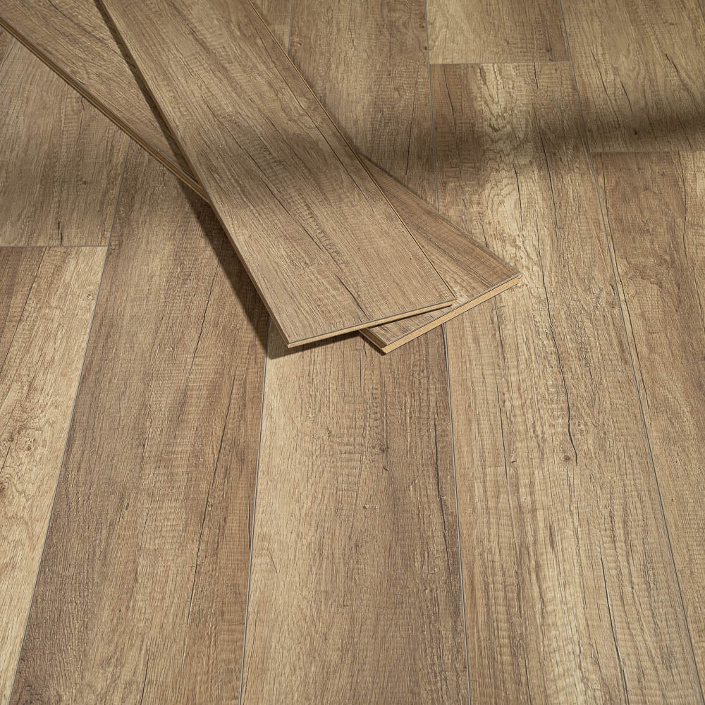 Surrey Oak Mansion 8mm Laminate Flooring - Image 4