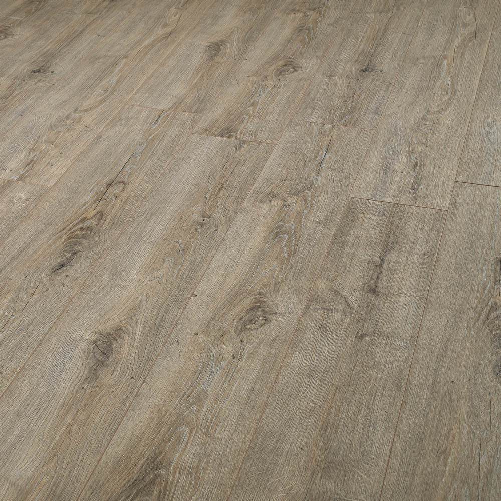 Westmorland Oak Fortress 8mm Laminate Flooring - Image 2