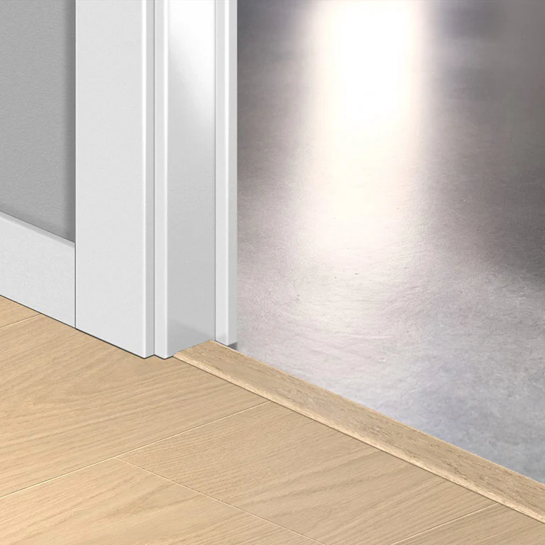White Varnished Oak QSINCP03105 Incizo Door Bar by Quick-Step