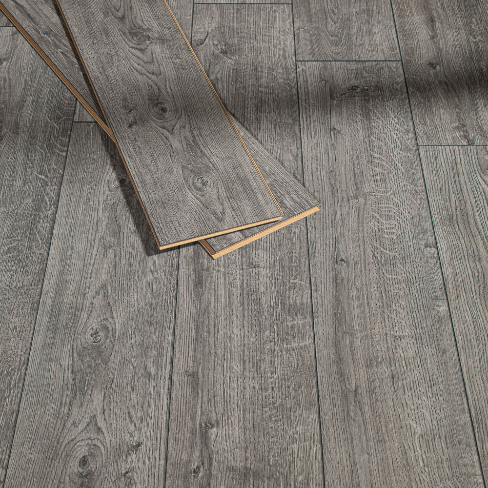Wiltshire Oak Mansion 8mm Laminate Flooring - Image 5
