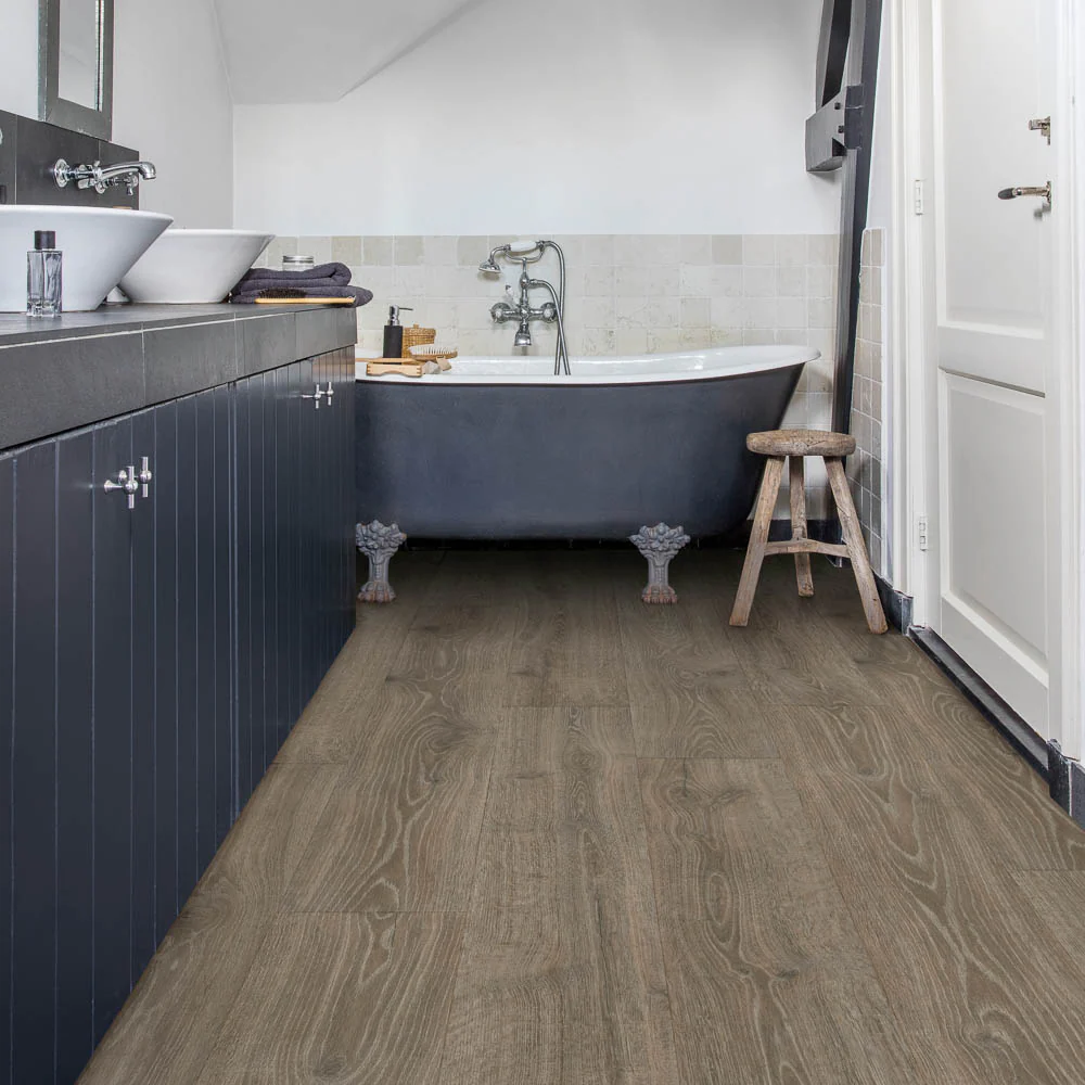 Woodland Oak Brown MJ3548 Majestic 9.5mm Laminate Flooring by Quick-Step - Image 4